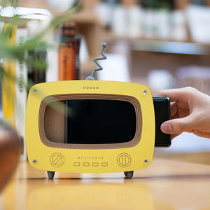 Retro TV Mobile Phone Stand